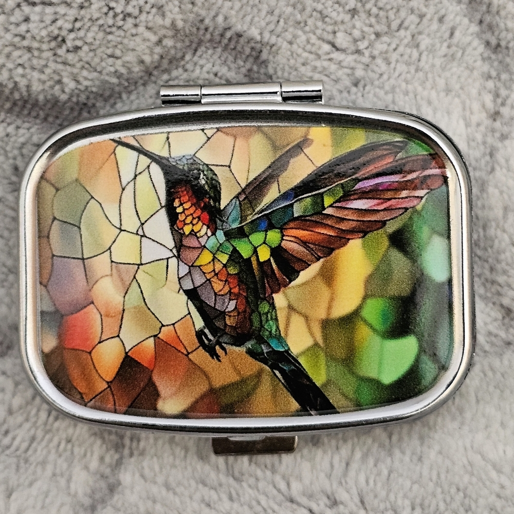 Assorted metal pill containers,snap closure.🐈s,🐢s,🦉s,🌊 paws,✅️photos❗️